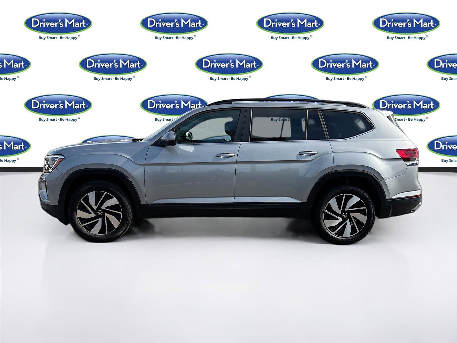 Used 2025 Volkswagen Atlas SE FWD image 4