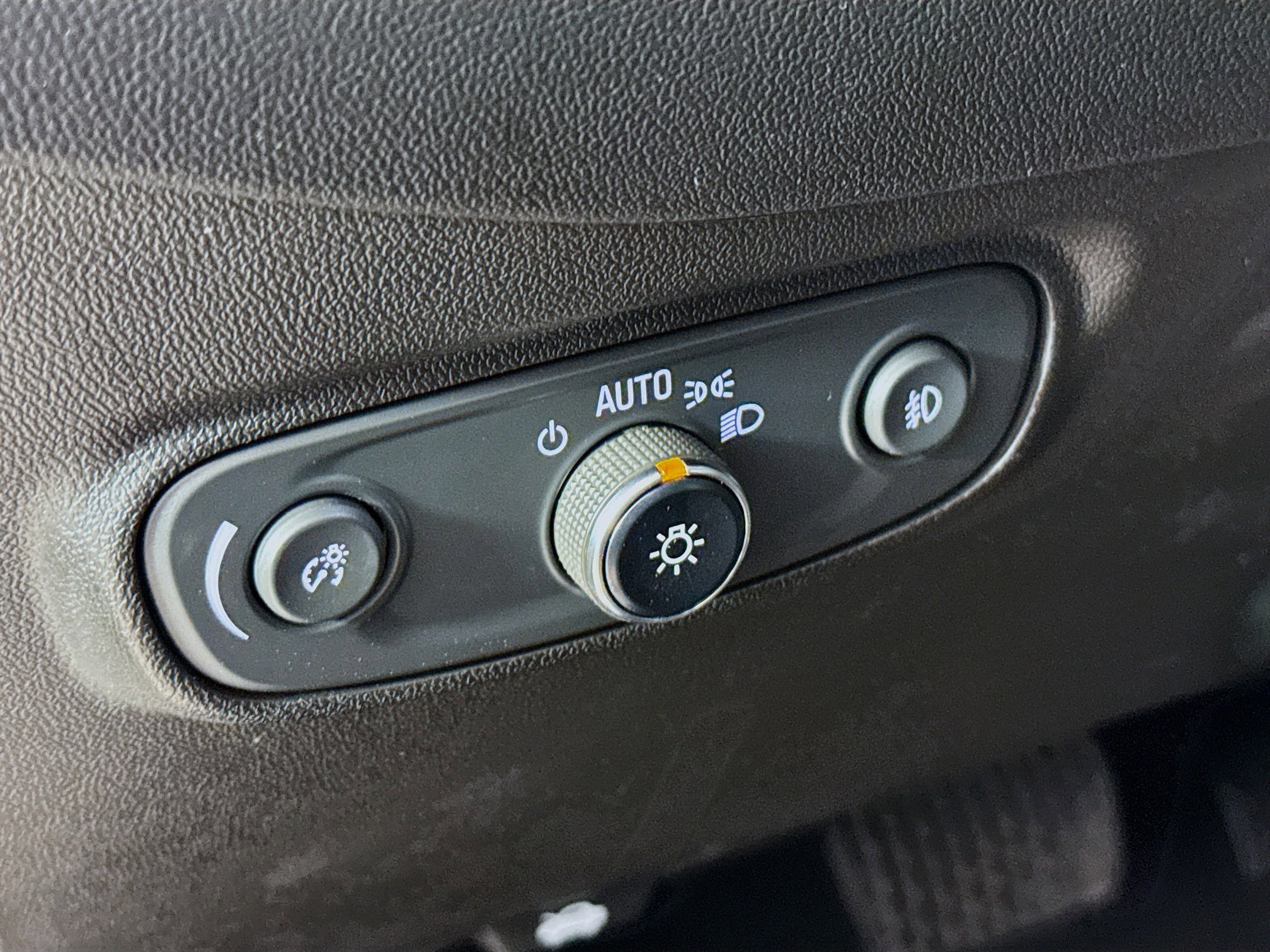 Used 2022 Chevrolet Equinox Premier image 9