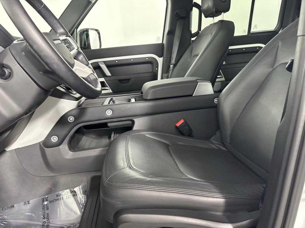 Used 2024 Land Rover Defender 110 S image 12