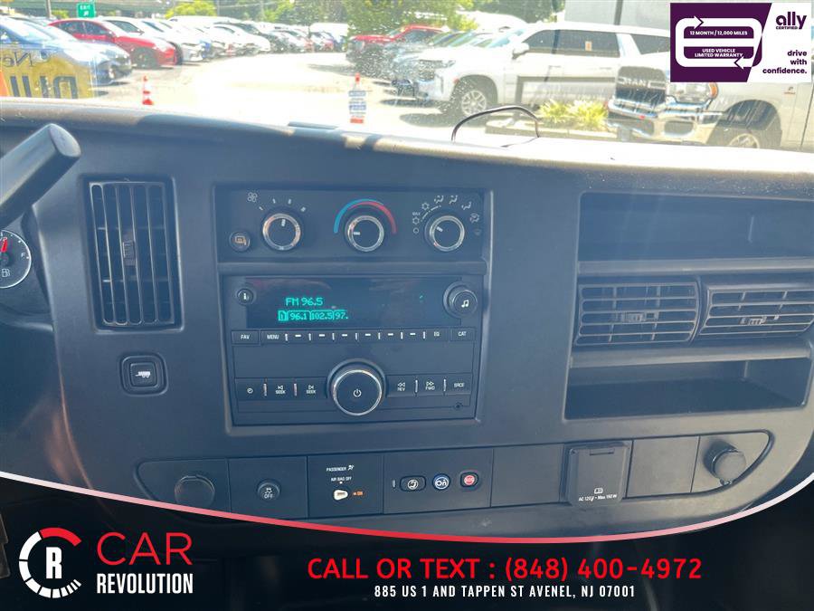 Used 2020 Chevrolet Express 2500 RWD image 17