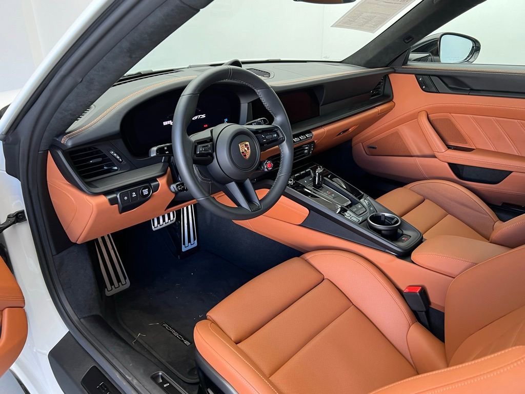 Certified 2025 Porsche 911 Carrera GTS image 4