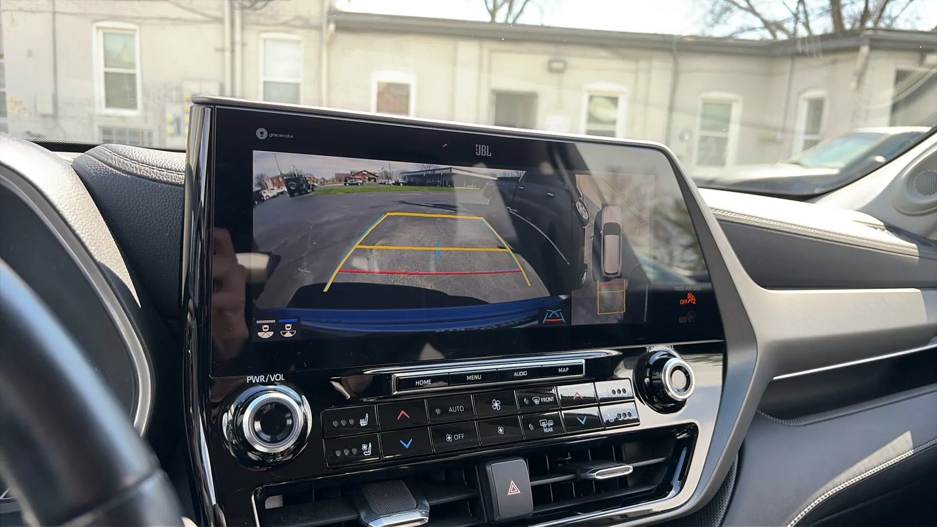 Used 2021 Toyota Highlander Limited image 27