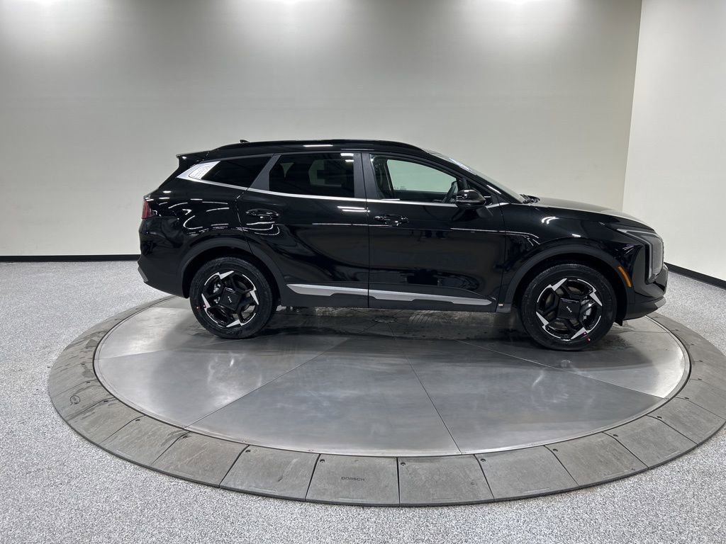 New 2026 Kia Sportage EX image 4