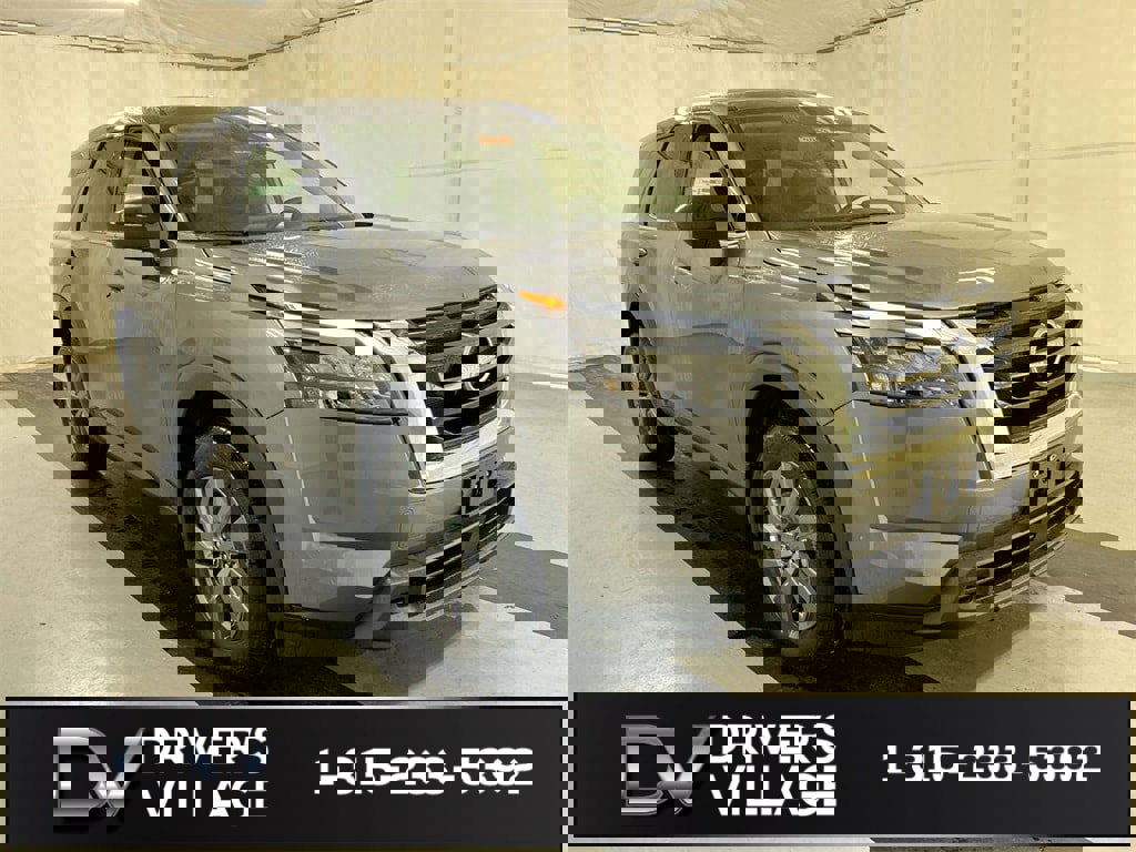 New 2025 Nissan Pathfinder S