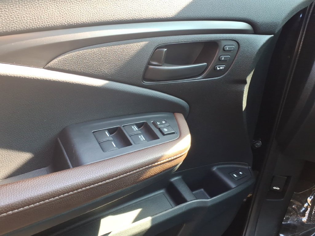 Used 2024 Honda Passport EX-L image 25