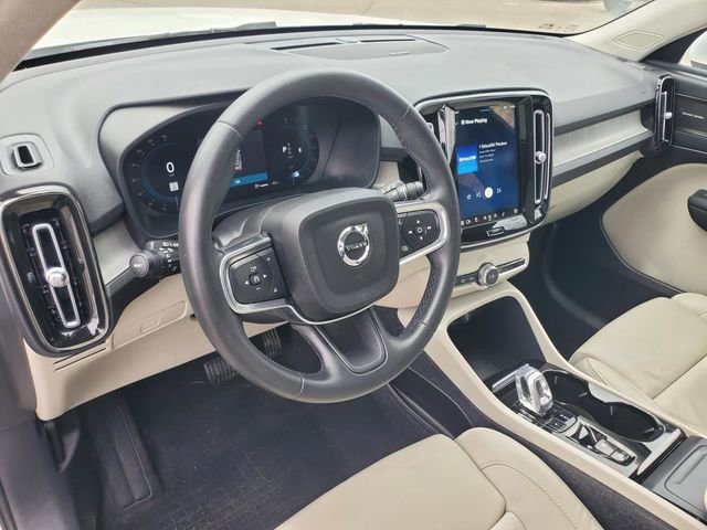 Certified 2023 Volvo XC40 B5 Plus w/ Protection Package Premier AWD/4WD image 16