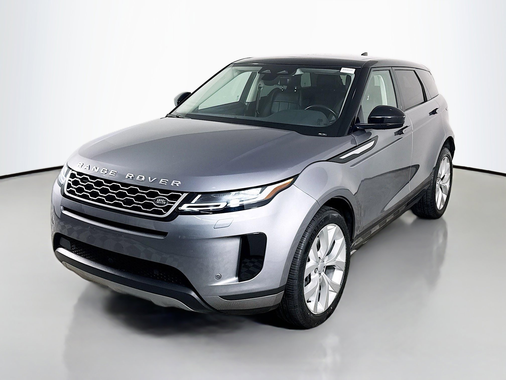 Used 2022 Land Rover Range Rover Evoque SE image 4