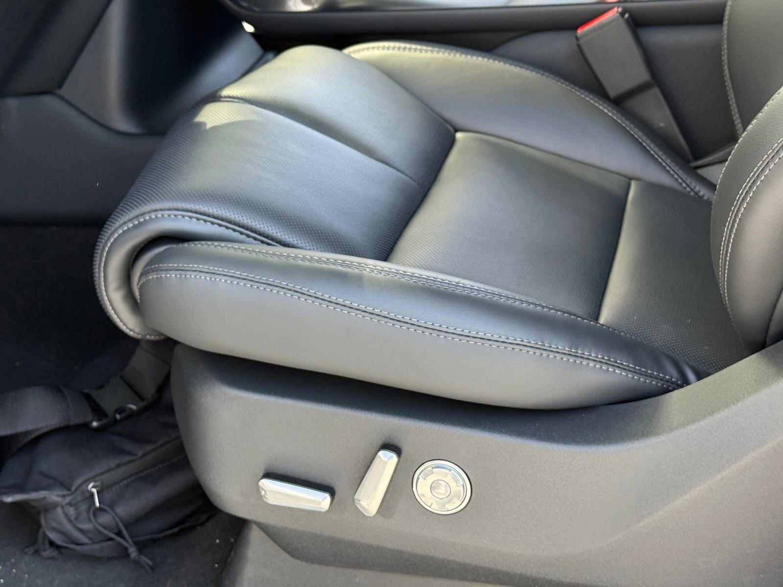 New 2026 Lincoln Navigator Premiere image 24