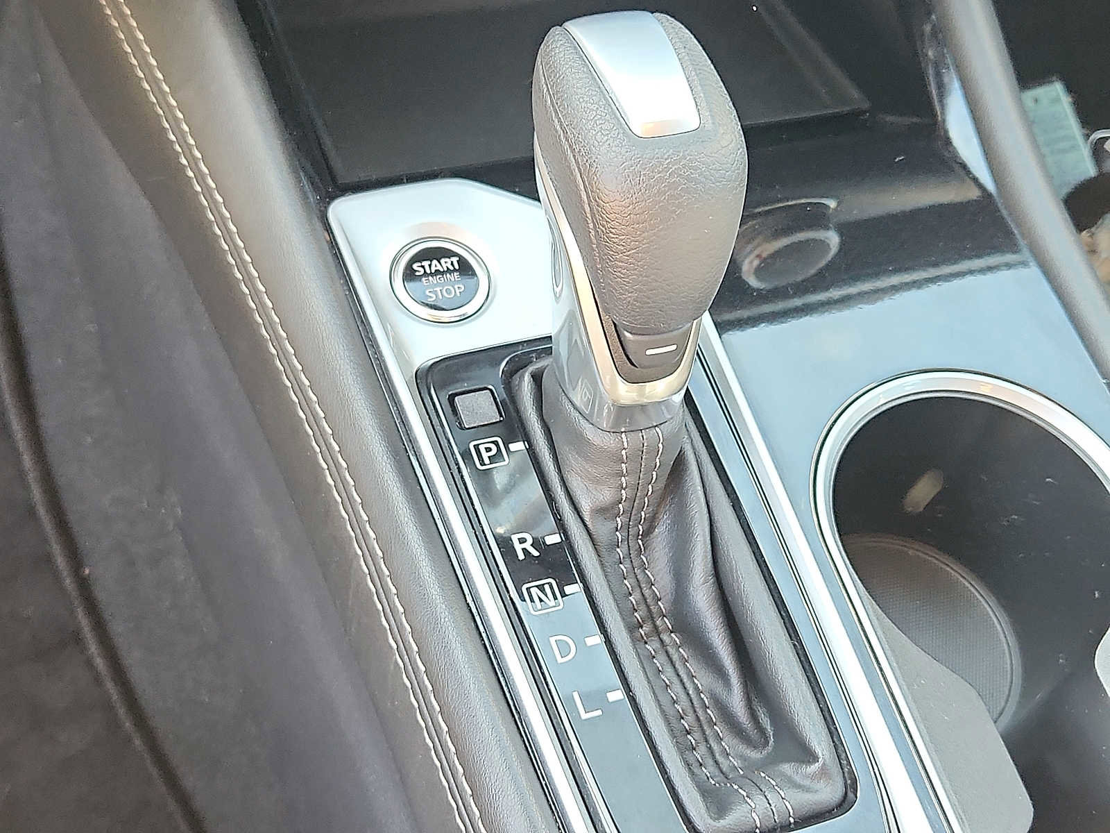 Used 2023 Nissan Altima 2.5 SV image 14