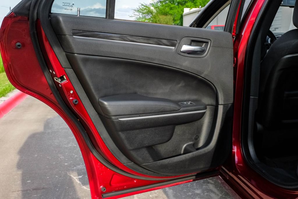 Used 2019 Chrysler 300 Touring w/ Sport Appearance Package image 48
