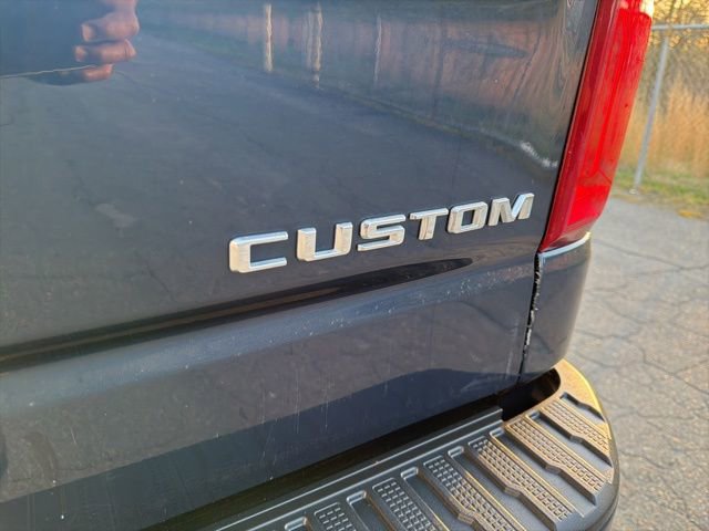 Used 2020 Chevrolet Silverado 1500 Custom w/ Custom Value Package image 16