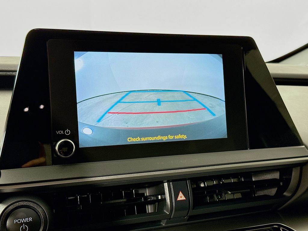 Used 2026 Toyota Prius LE AWD/4WD image 15