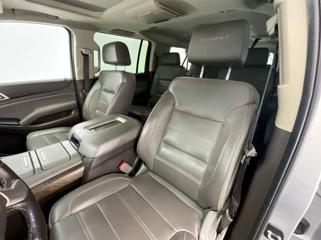 Used 2019 GMC Yukon XL Denali w/ Denali Ultimate Package AWD/4WD image 6