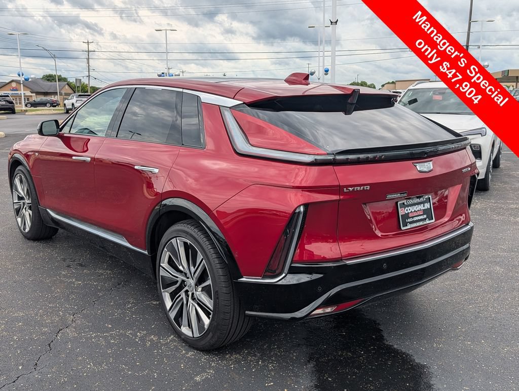 Used 2025 Cadillac Lyriq Luxury w/ LPO, Floor Liner Package AWD/4WD image 6
