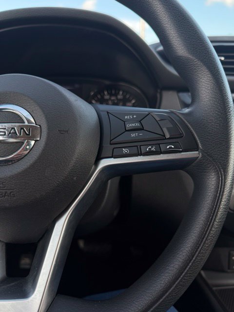 Used 2017 Nissan Rogue Sport SV FWD image 33
