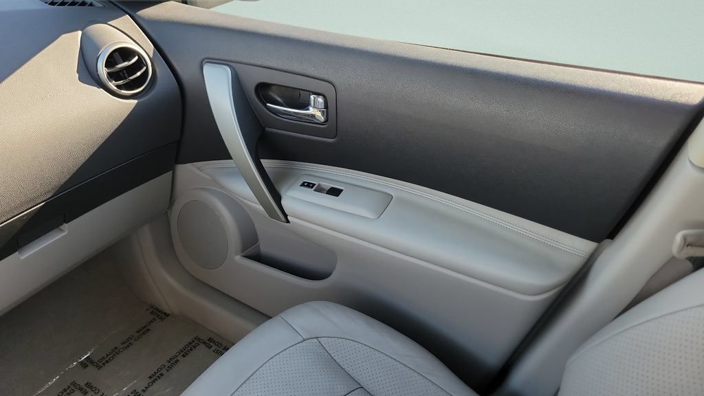Used 2012 Nissan Rogue SL FWD image 15