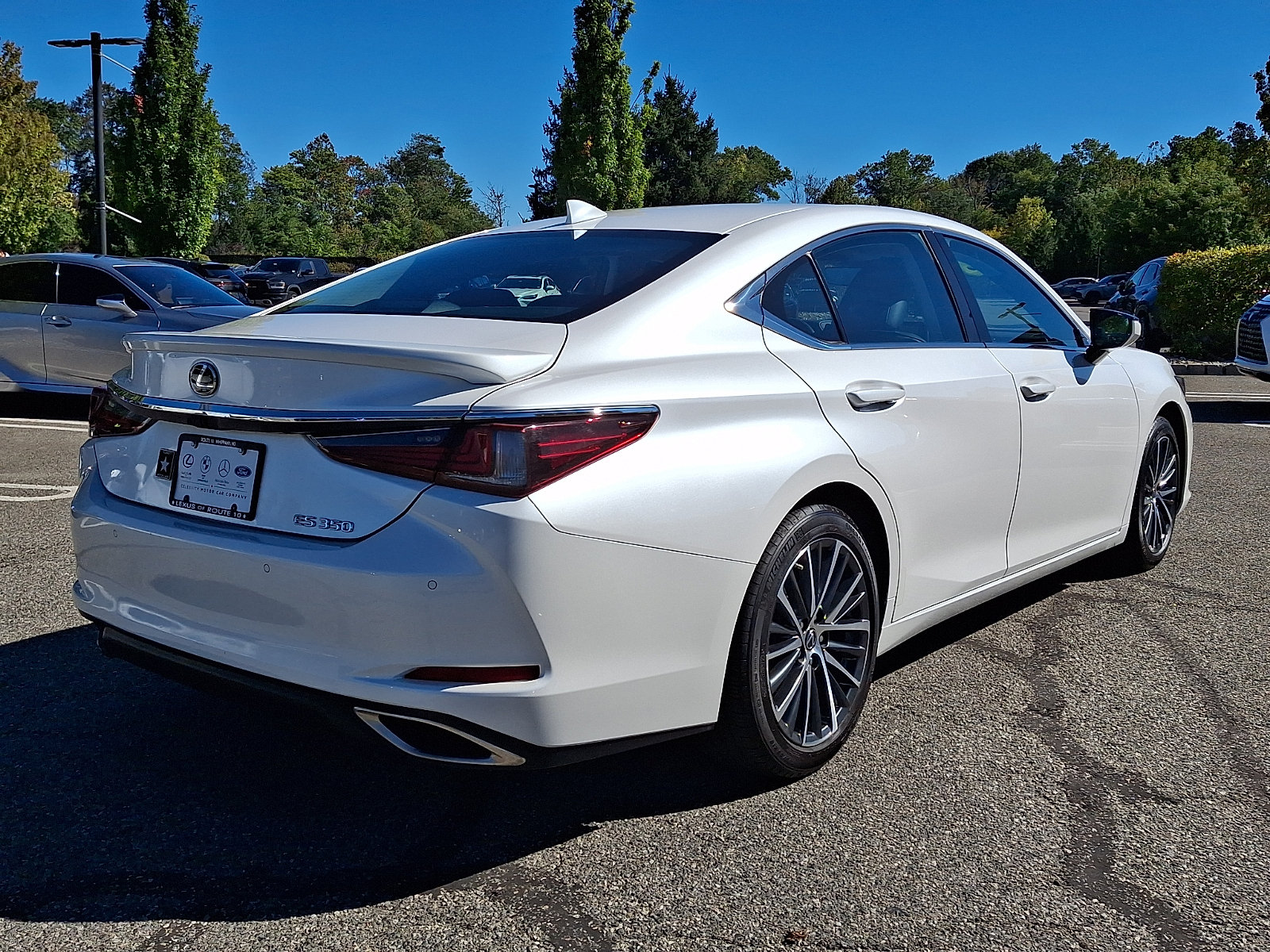 Certified 2023 Lexus ES 350 w/ Premium Package FWD image 7