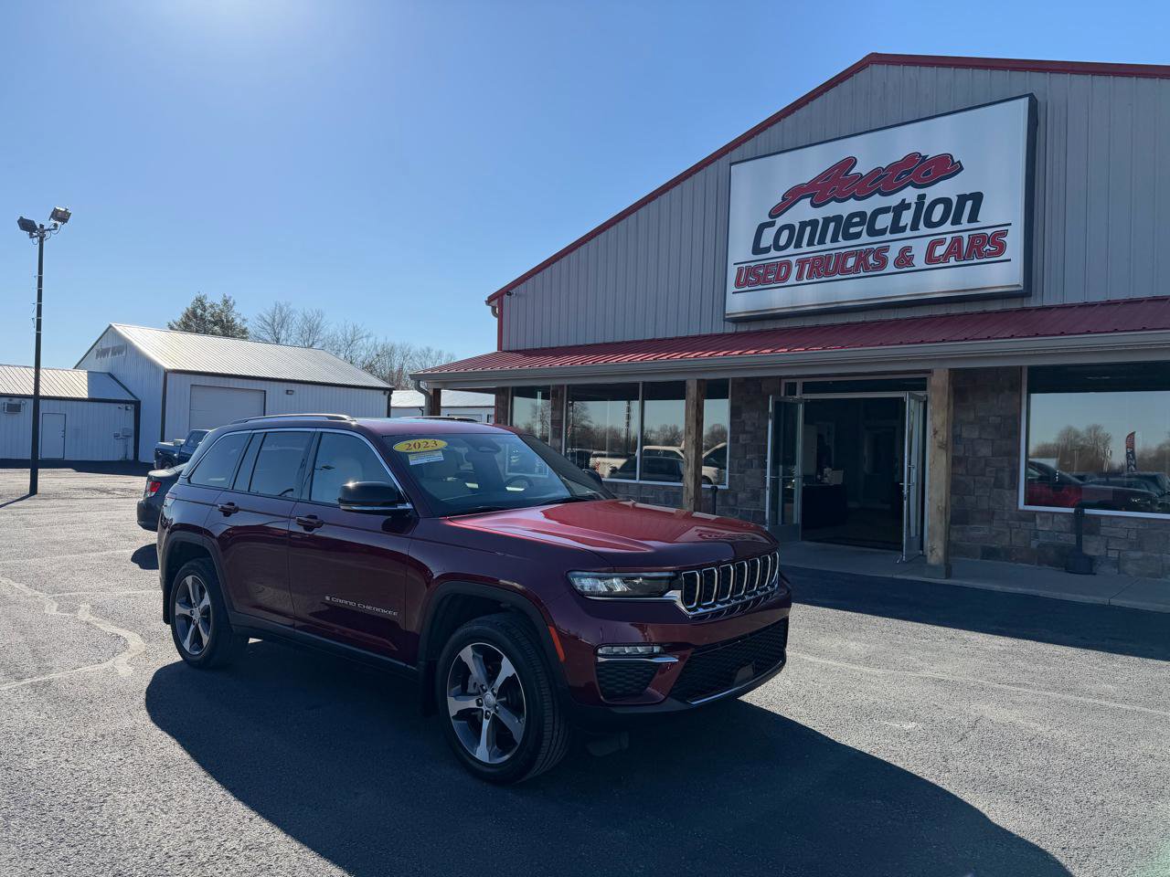 Used 2023 Jeep Grand Cherokee Limited w/ Trailer Tow Prep Group (B)