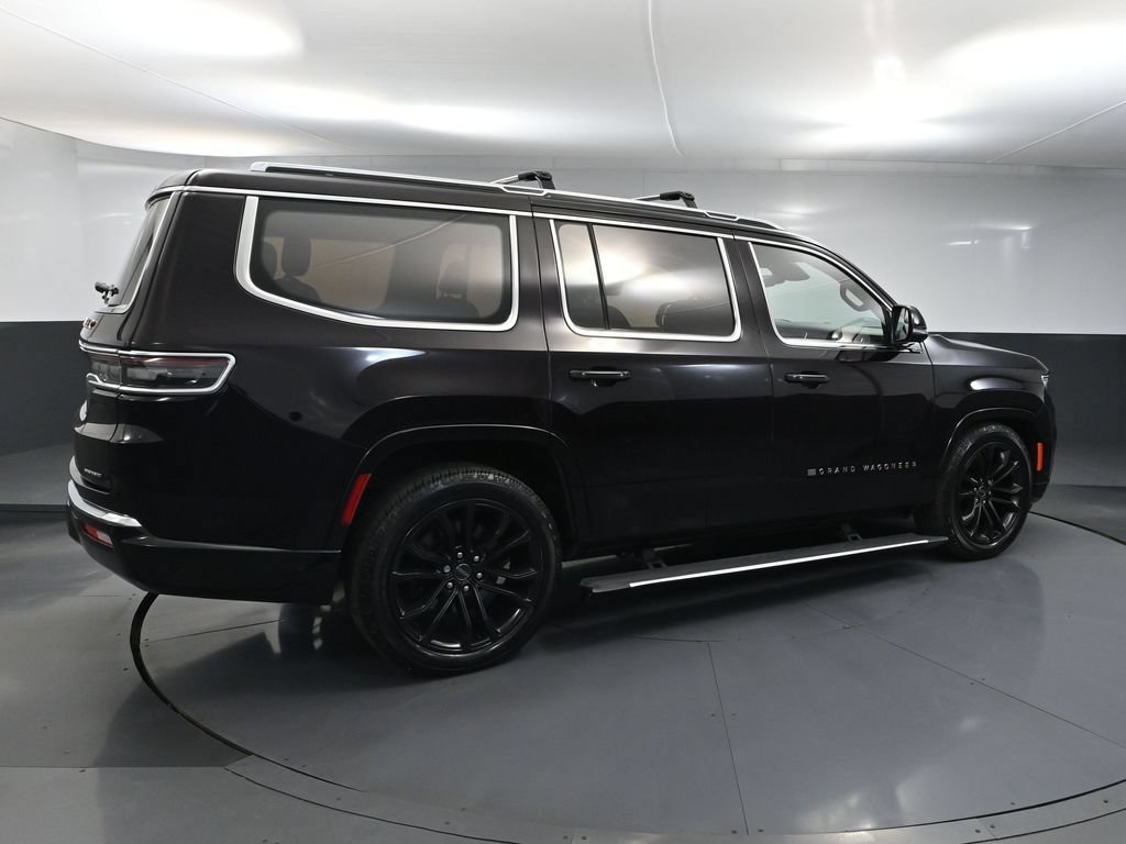 Used 2023 Jeep Grand Wagoneer Series III AWD/4WD image 3