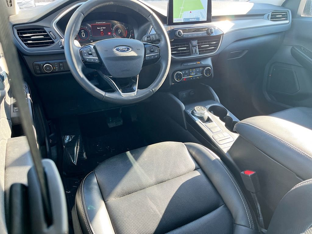 Used 2022 Ford Escape Titanium w/ Class II Trailer Tow Package image 24