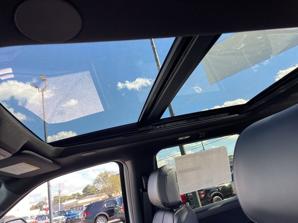 New 2026 Ford F350 Platinum w/ Tremor Off-Road Package image 19