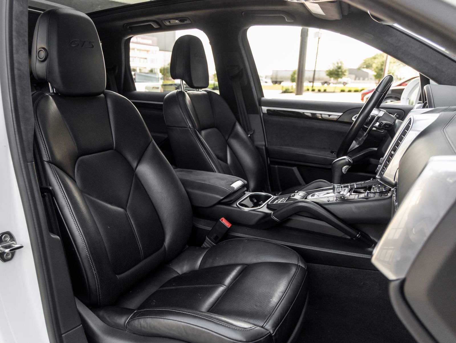 Certified 2017 Porsche Cayenne GTS AWD/4WD image 46