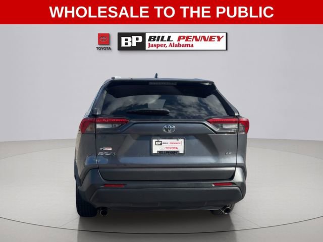 Used 2020 Toyota RAV4 LE image 4