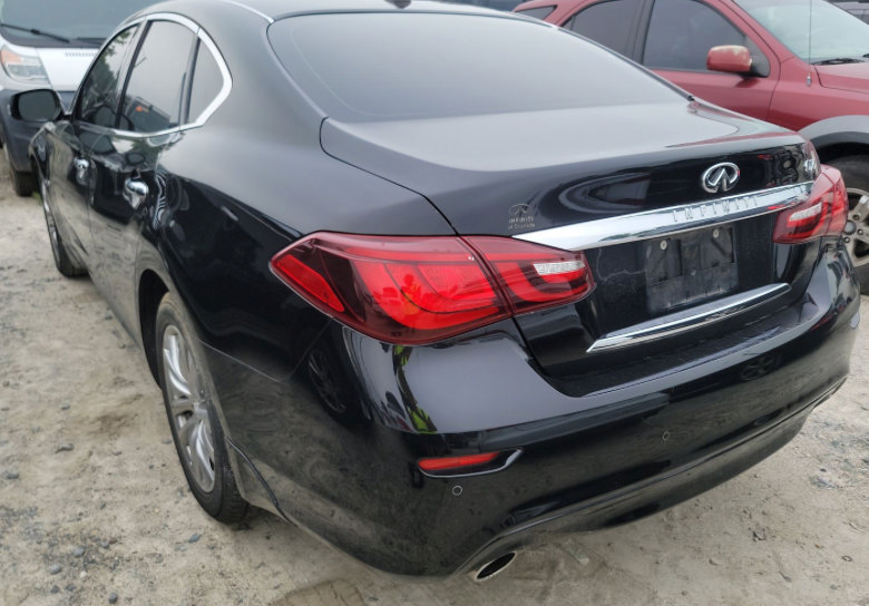 Used 2016 INFINITI Q70 3.7 RWD image 6