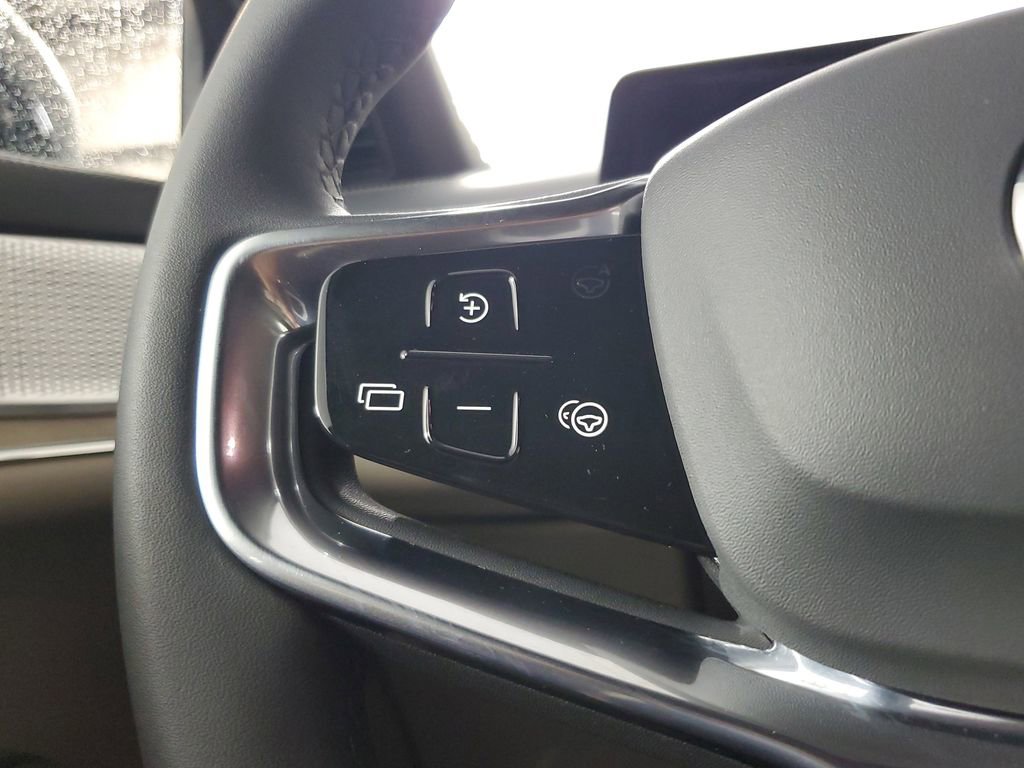 Used 2025 Volvo EX90 Ultra image 29