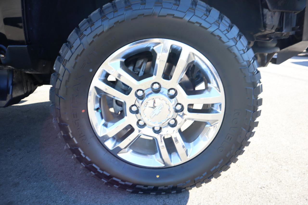 Used 2019 Chevrolet Silverado 2500 High Country w/ Duramax Plus Package image 18