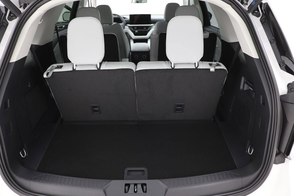 Used 2026 Ford Explorer Platinum w/ LUX Leather Package image 30