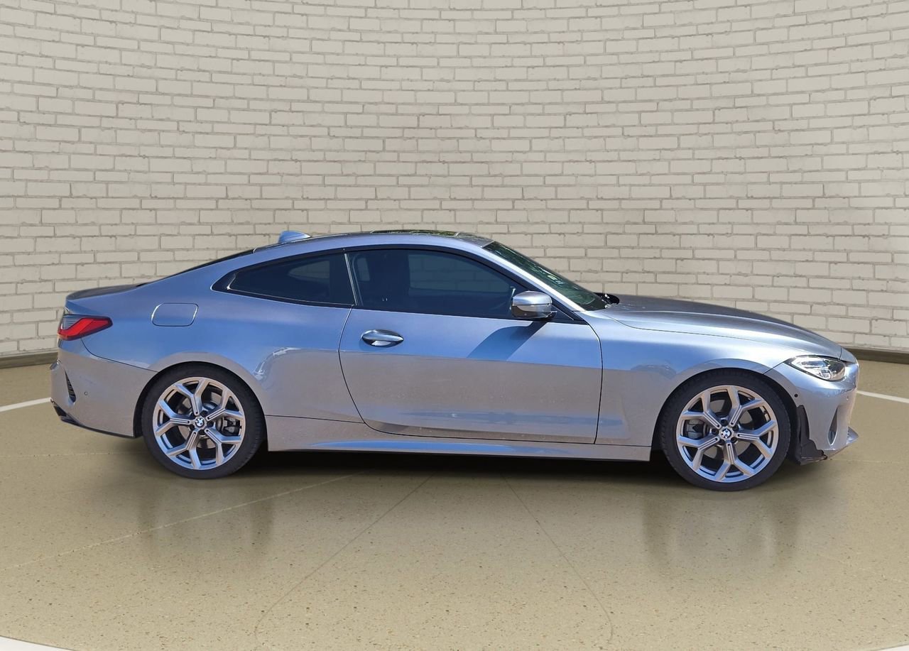 Used 2021 BMW 430i Coupe w/ Parking Assistance Package RWD image 4