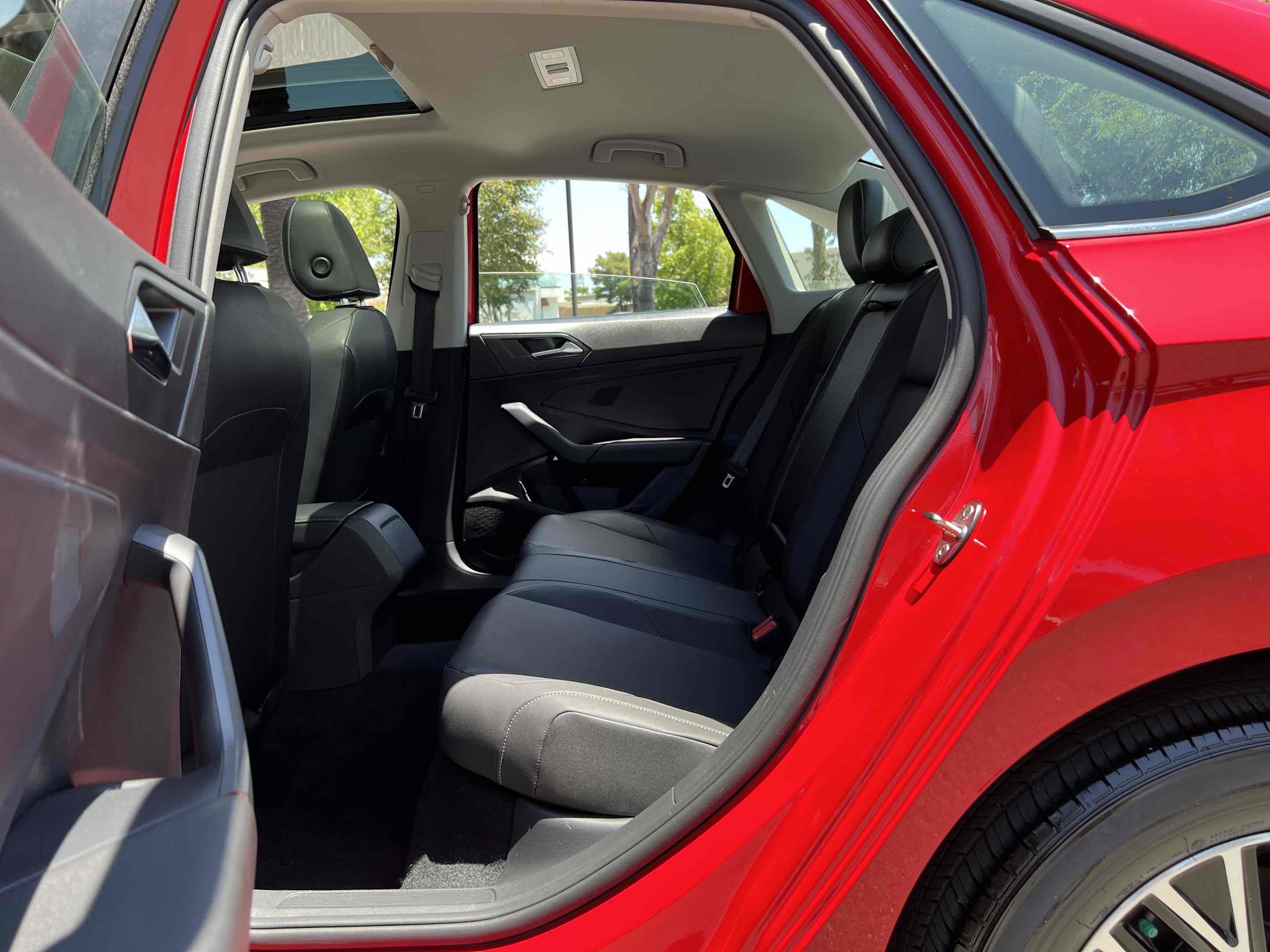 Used 2020 Volkswagen Jetta SE image 39