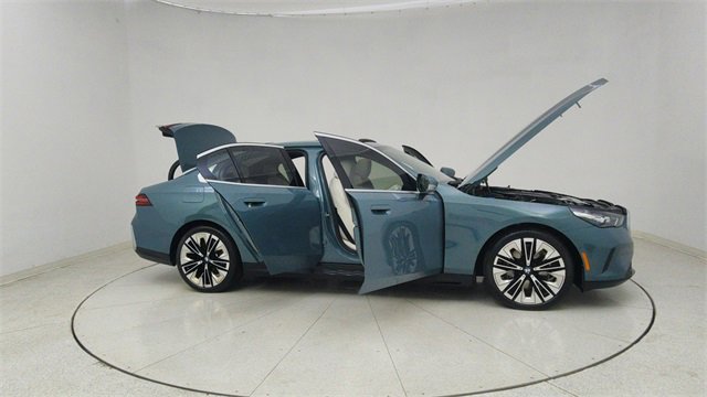 Used 2025 BMW 540i xDrive 540i xDrive image 70