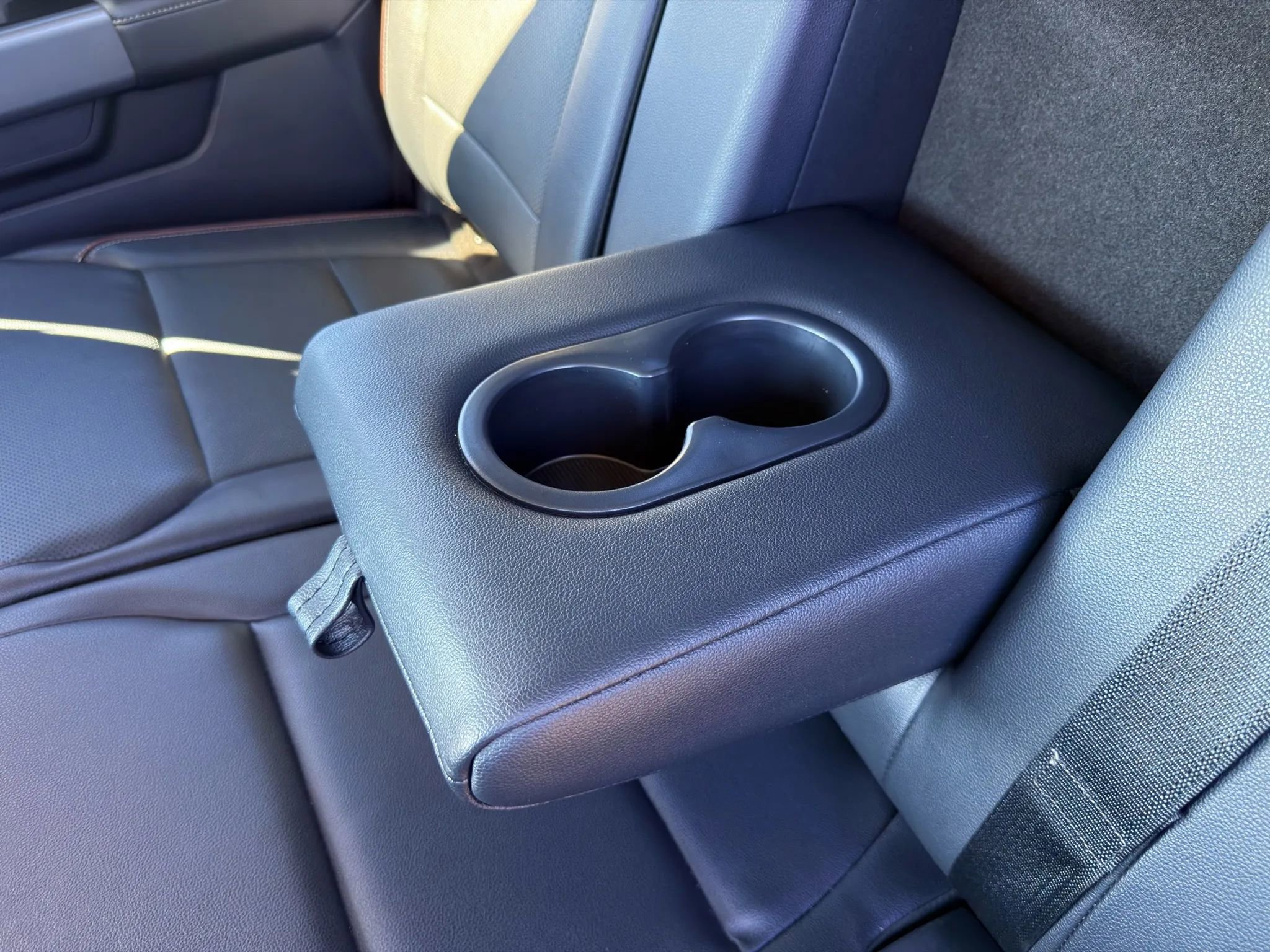 Used 2023 Ford F150 Lariat w/ Trailer Tow Package image 17