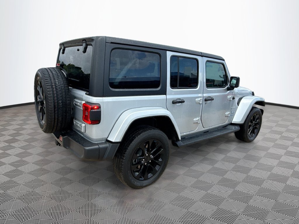 Certified 2023 Jeep Wrangler Unlimited Sahara w/ Cold Weather Group AWD/4WD image 6