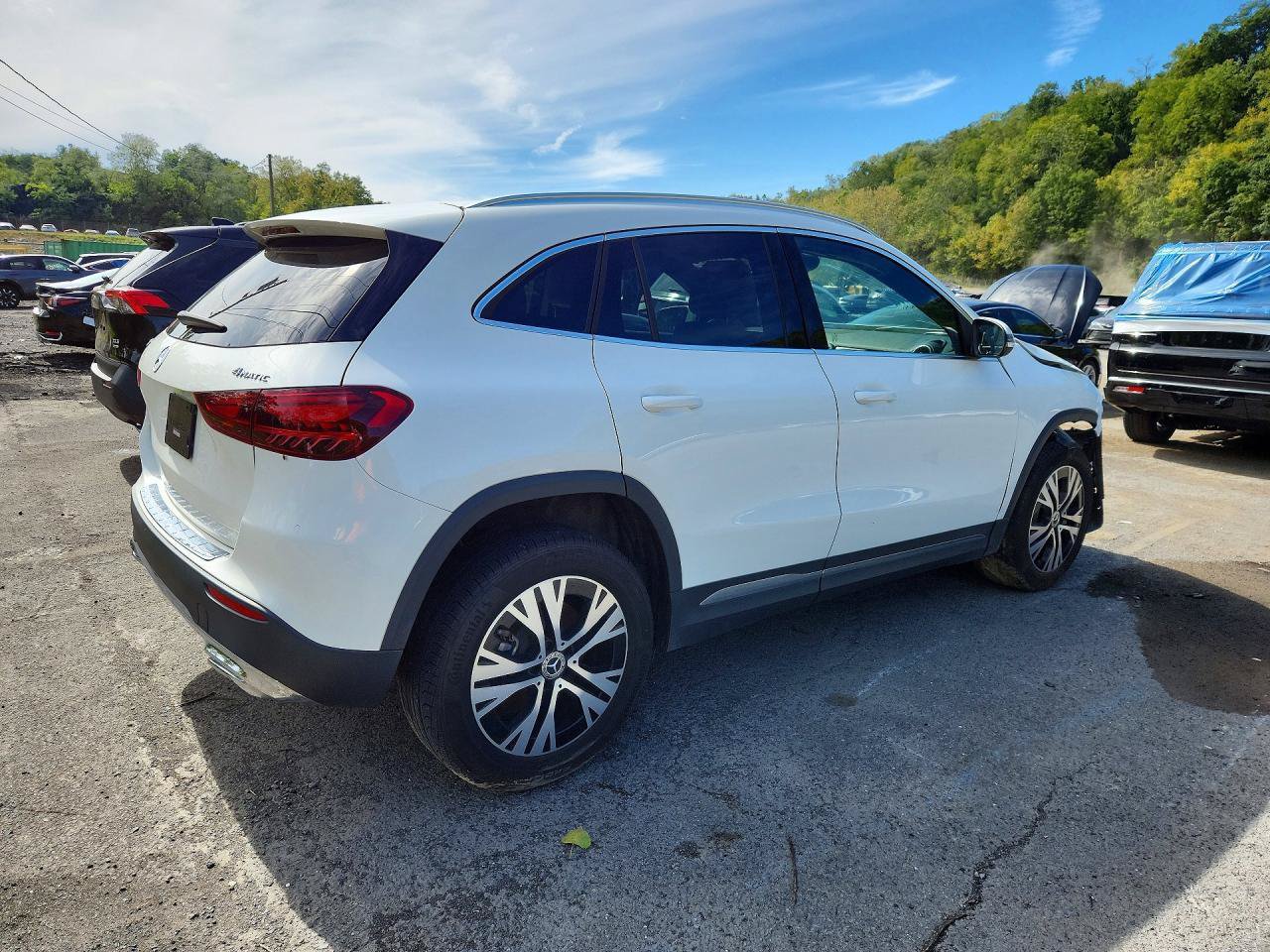 Used 2025 Mercedes-Benz GLA 250 4MATIC image 5
