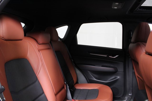 Used 2025 MAZDA CX-5 Carbon Edition image 11