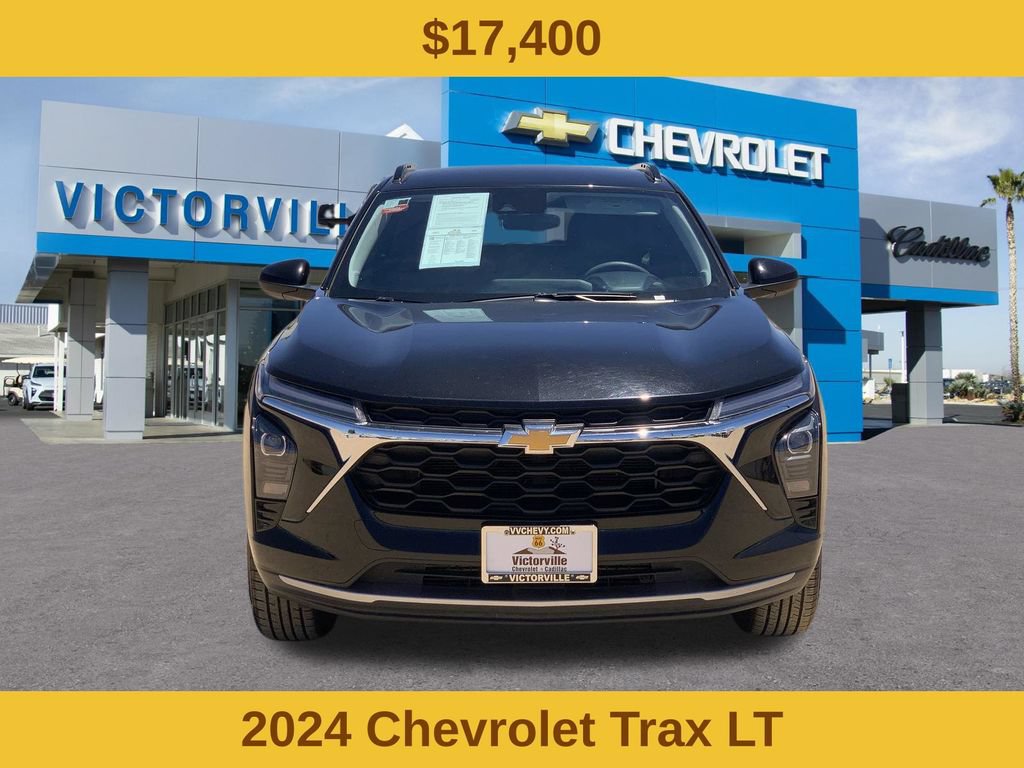 Certified 2024 Chevrolet Trax LT FWD image 2