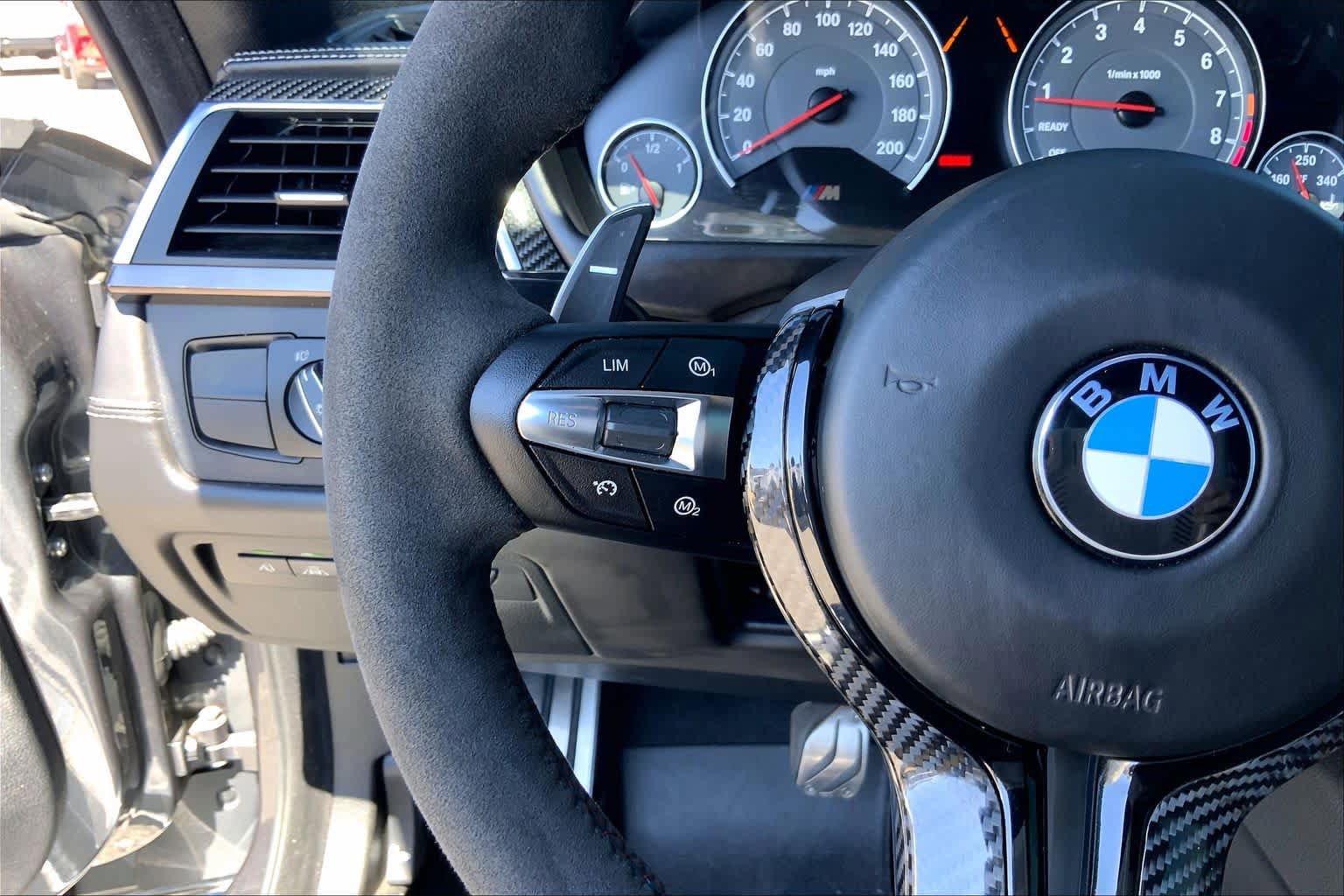 Used 2020 BMW M4 Coupe w/ Competition Package RWD image 23