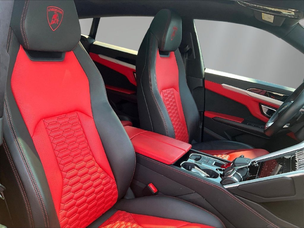 Used 2021 Lamborghini Urus AWD/4WD image 27