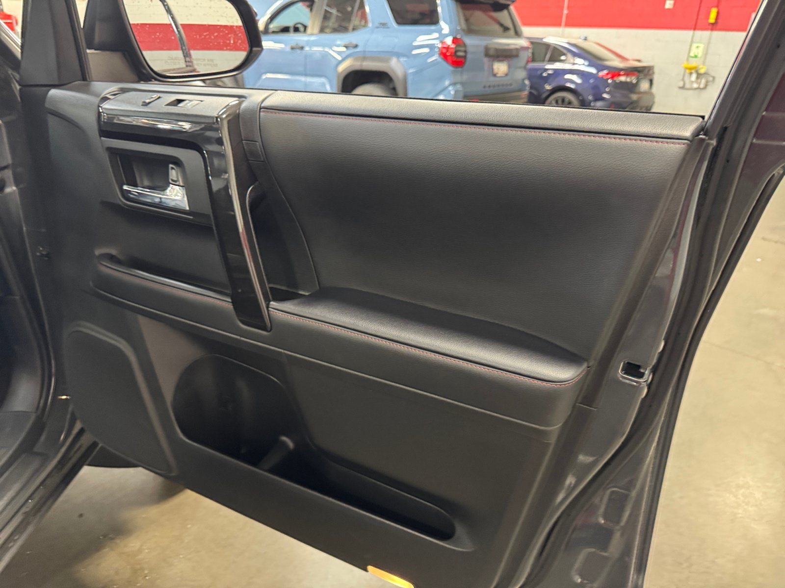 Certified 2024 Toyota 4Runner TRD Off-Road Premium w/ Moonroof Package AWD/4WD image 18
