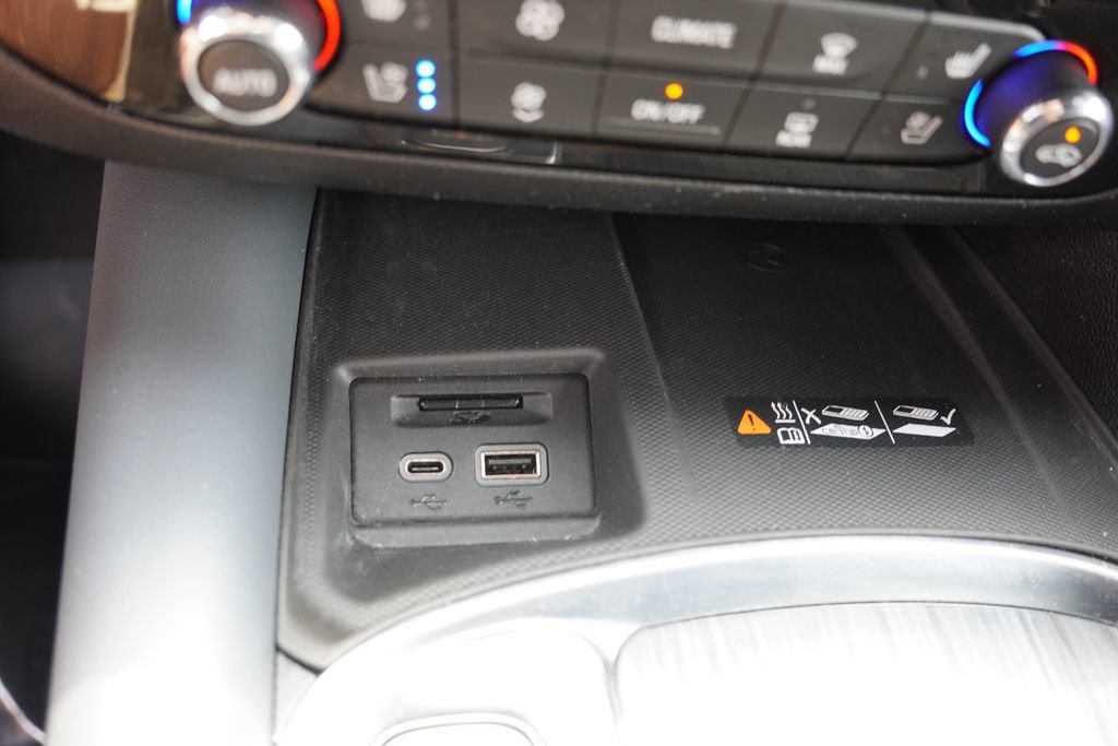 Certified 2022 Buick Enclave Premium AWD/4WD image 33