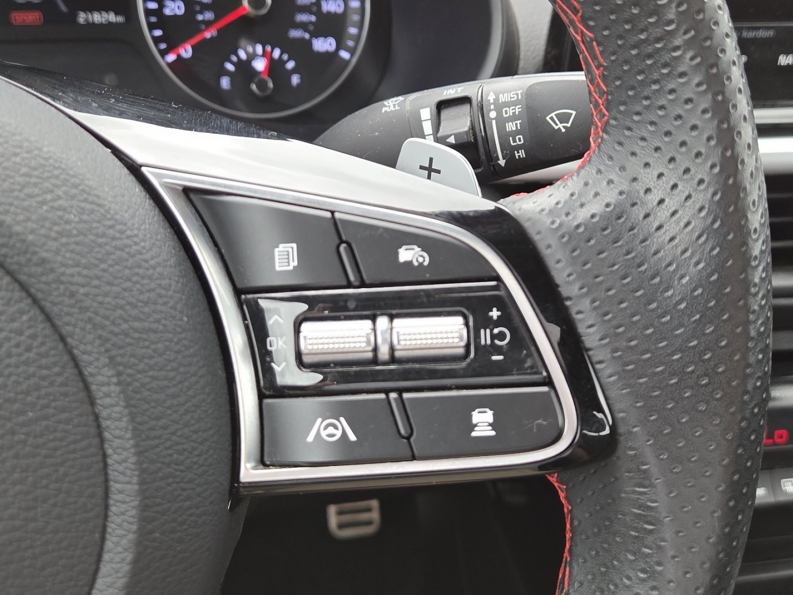 Used 2023 Kia Forte GT w/ GT2 Package FWD image 32