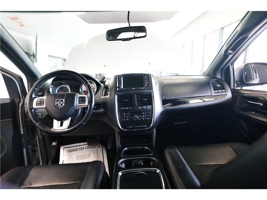 Used 2018 Dodge Grand Caravan GT FWD image 14