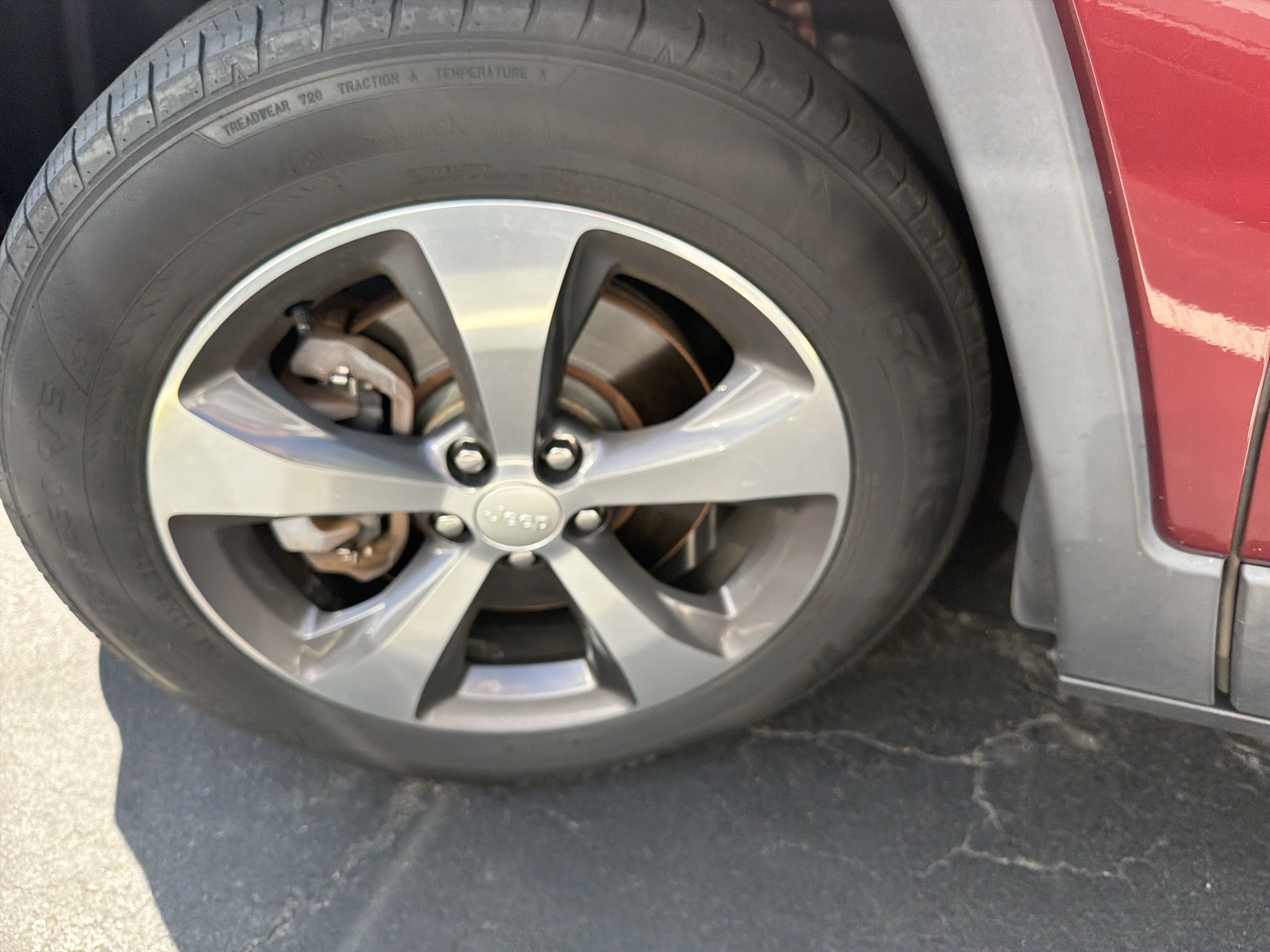Used 2019 Jeep Cherokee Limited AWD/4WD image 13
