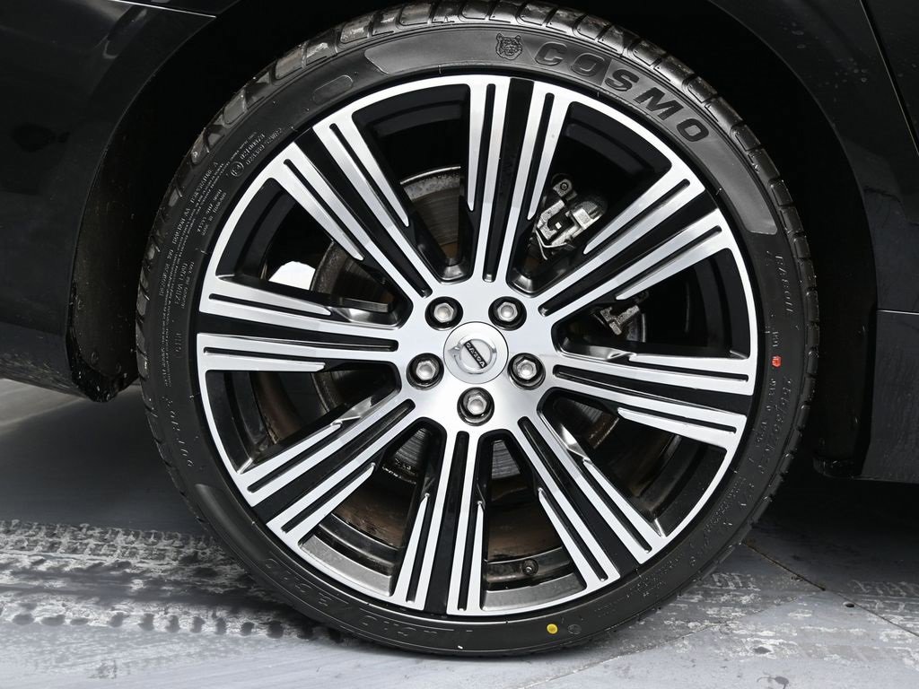 Used 2023 Volvo S90 B6 Plus w/ Protection Package Premier image 14