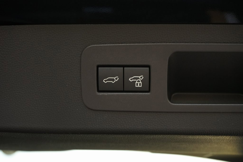 Used 2026 Lexus LX 600 4WD w/ Luxury Package image 38