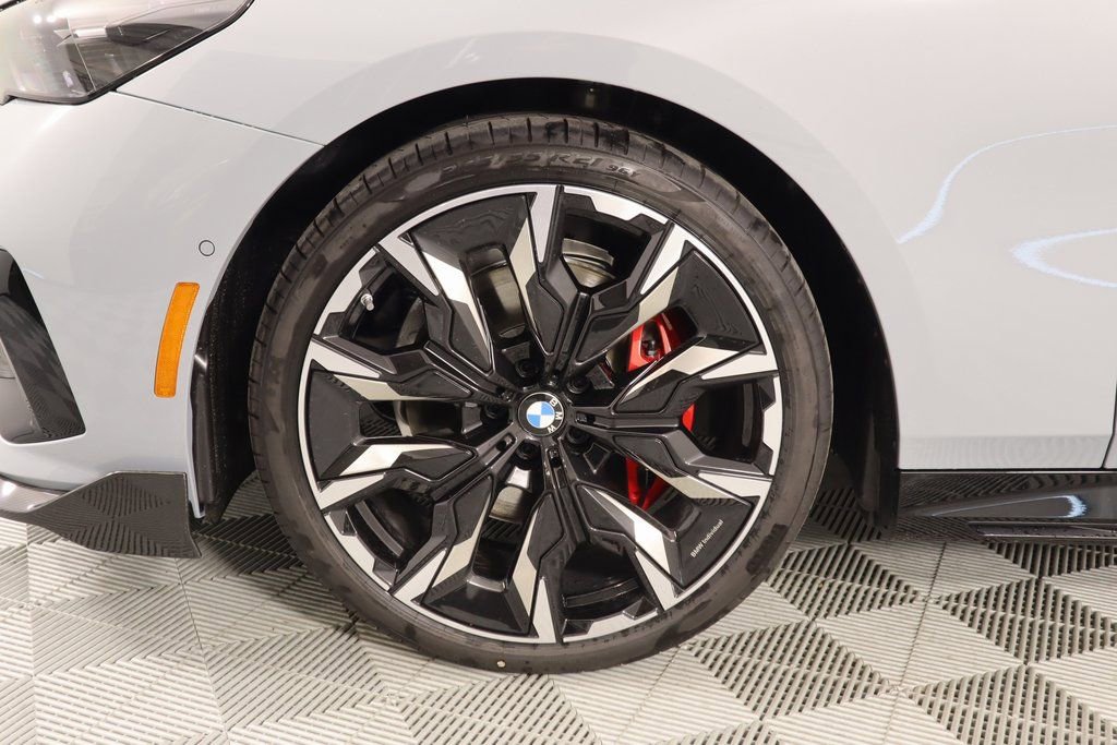 New 2025 BMW 530i xDrive w/ M Sport Package AWD/4WD image 19