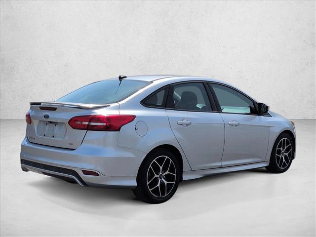Used 2015 Ford Focus SE w/ SE Sport Package FWD image 8